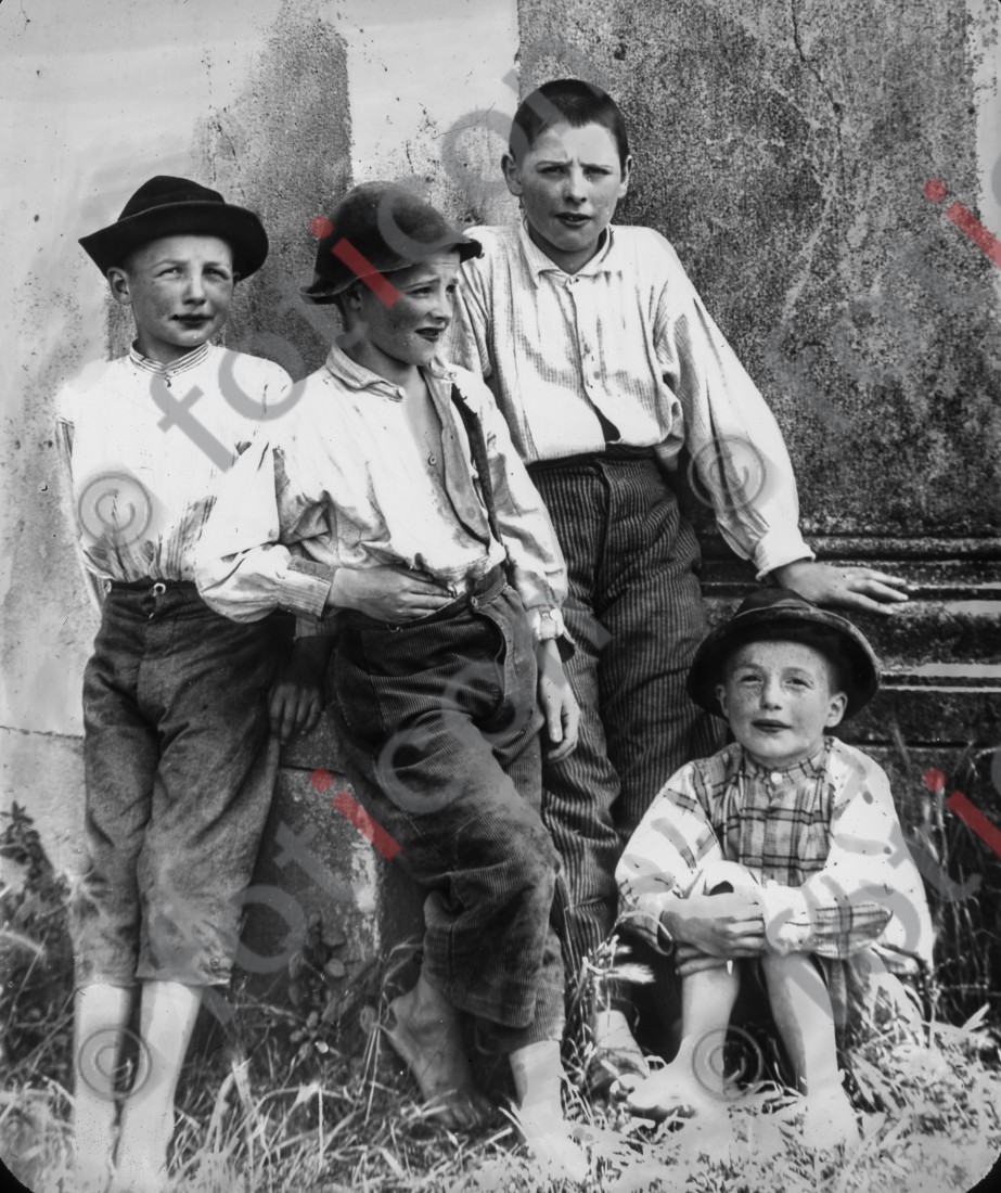Kinder aus Norditalien | Children from Northern Italy - Foto foticon-simon-176-015-sw.jpg | foticon.de - Bilddatenbank für Motive aus Geschichte und Kultur